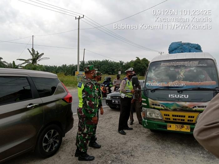 Anggota Koramil 11 Kandis Kembali Gelar Operasi Di Posko Penyekatan Mudik